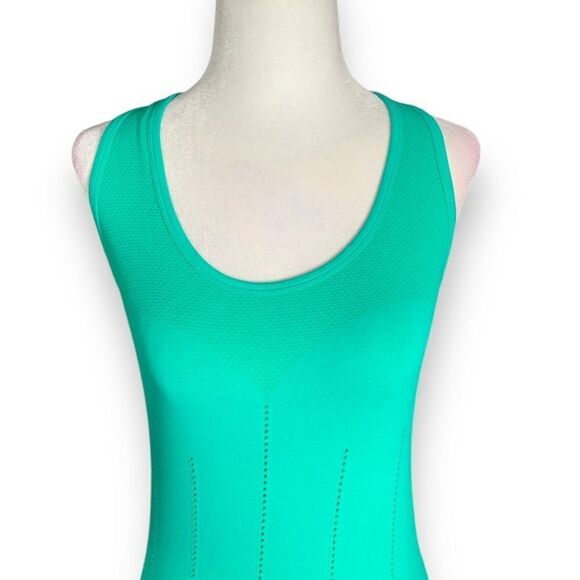 Fabeletics Delta Tank Green Racerback Smooth Operator Yoga Pilates Top Small - Picture 2 of 11